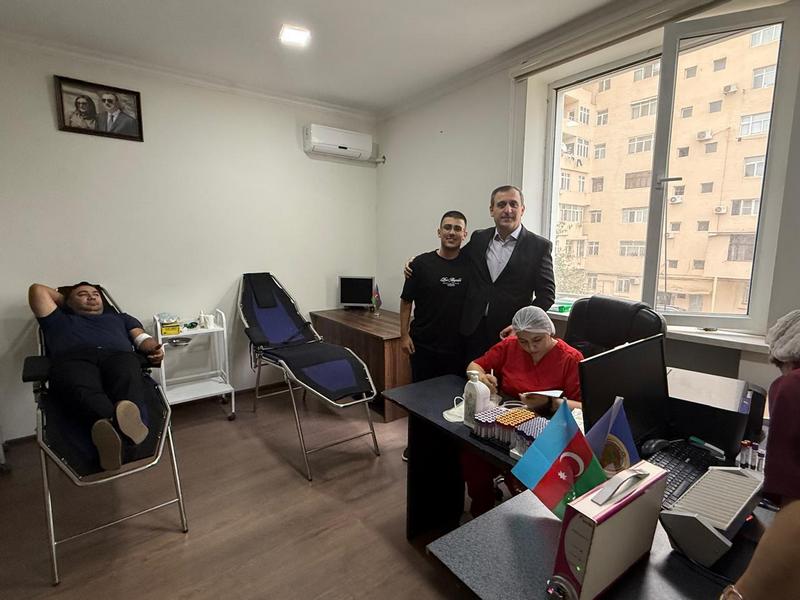 Vəhdət Partiyası Anım Gününə həsr olunmuş qanvermə aksiyası keçirdi (FOTO)